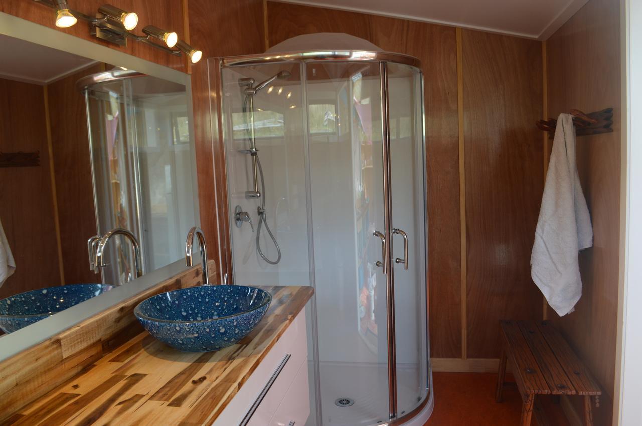 Sunrise Cabin At First Light Rangihaeata Retreat Takaka Extérieur photo